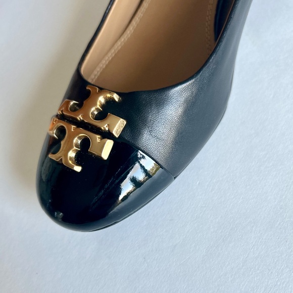 Tory Burch Black Genuine Leather Cap Toe Classic Pumps size 8.5 - Picture 15 of 15